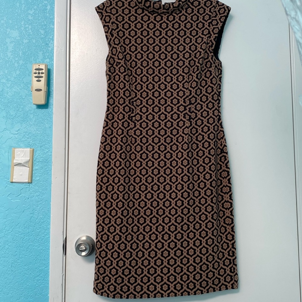 Womens dress.Nine West brand. size 8, medium. Used only few times.